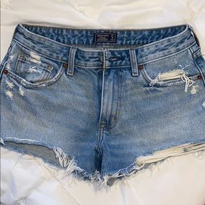 Brand new * low rise A&F SHORTIES